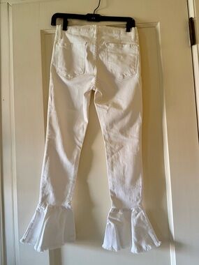 Frame Le Crop Flare with ruffle detail white denim 27
